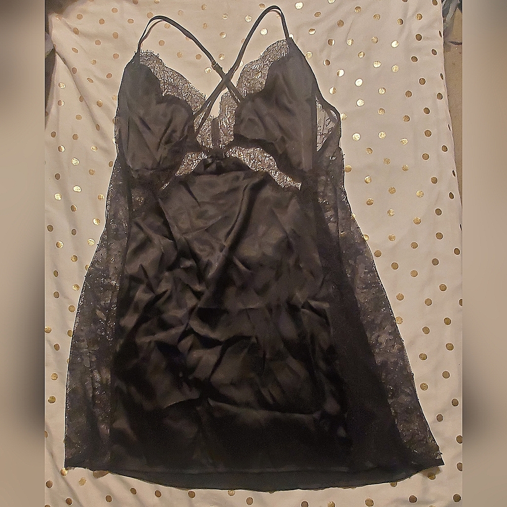 Victoria Secret NWT Slip gown L
